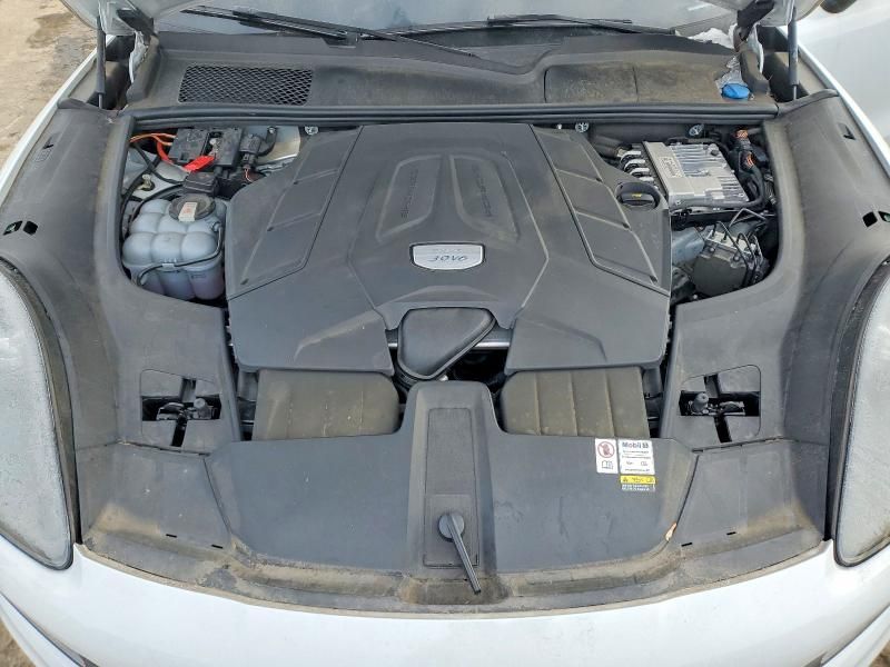 2023 Porsche Cayenne Base