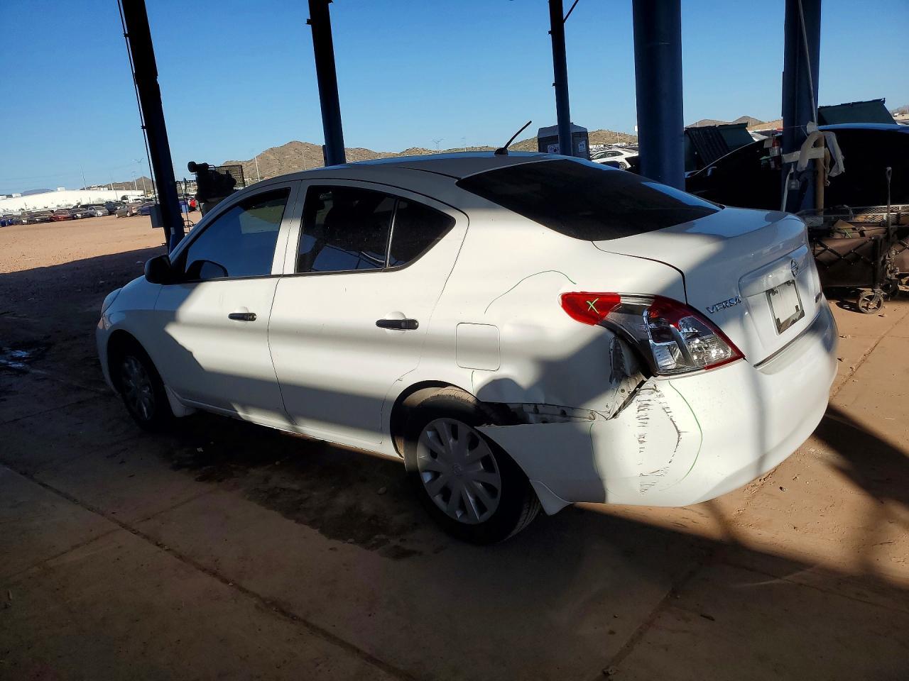 2012 Nissan Versa s