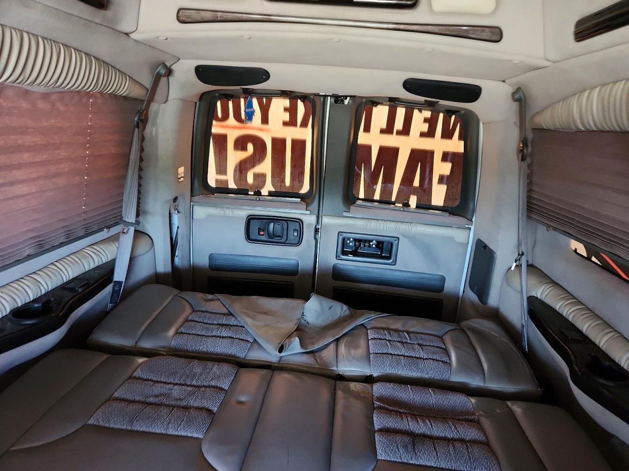 2004 GMC Savana RV G1500