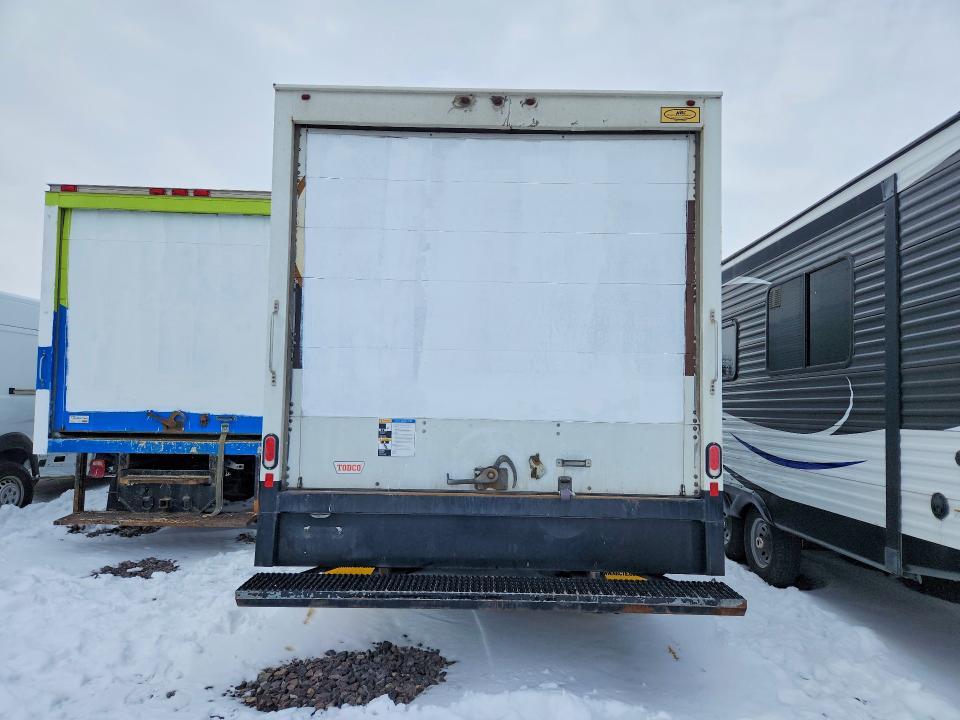 2019 Chevrolet Express box Truck