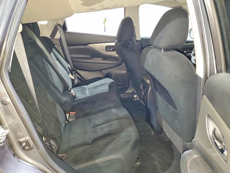 2016 Nissan Murano s