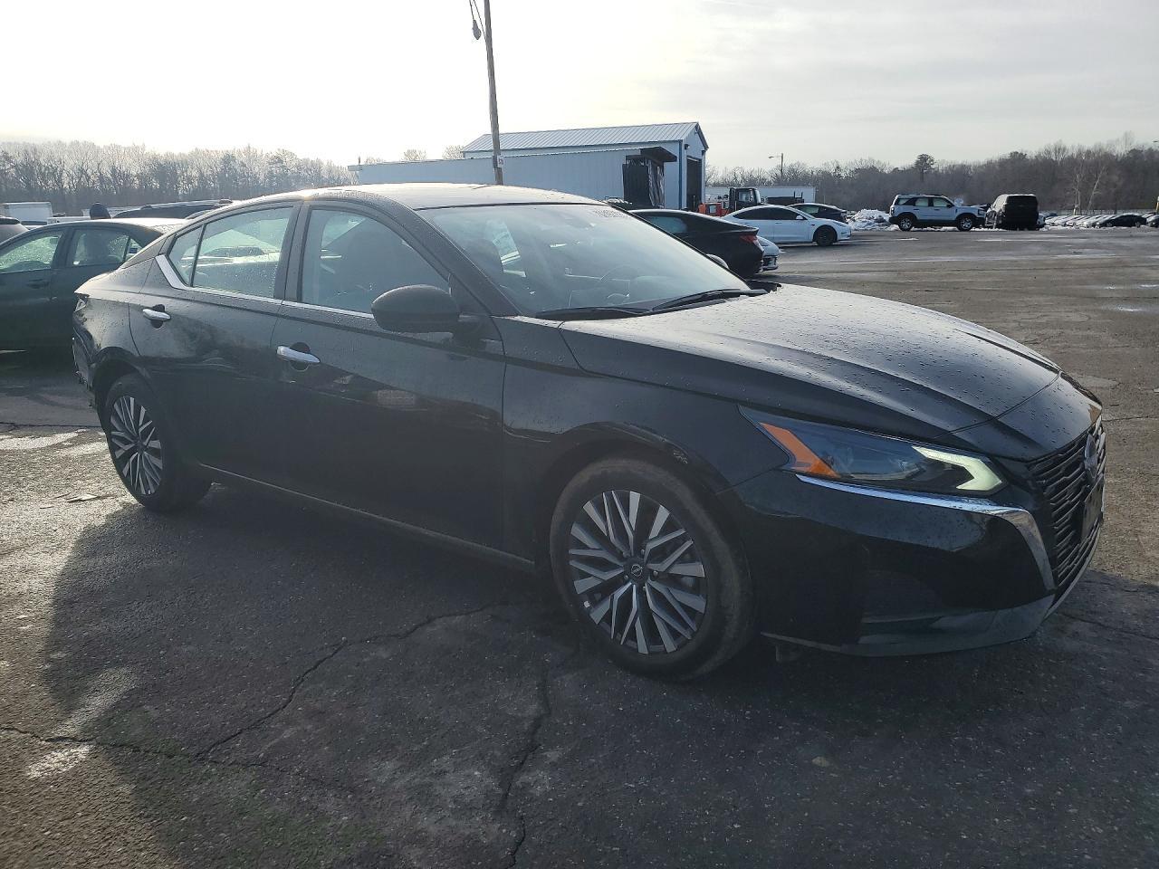 2025 Nissan Altima 2.5 sv