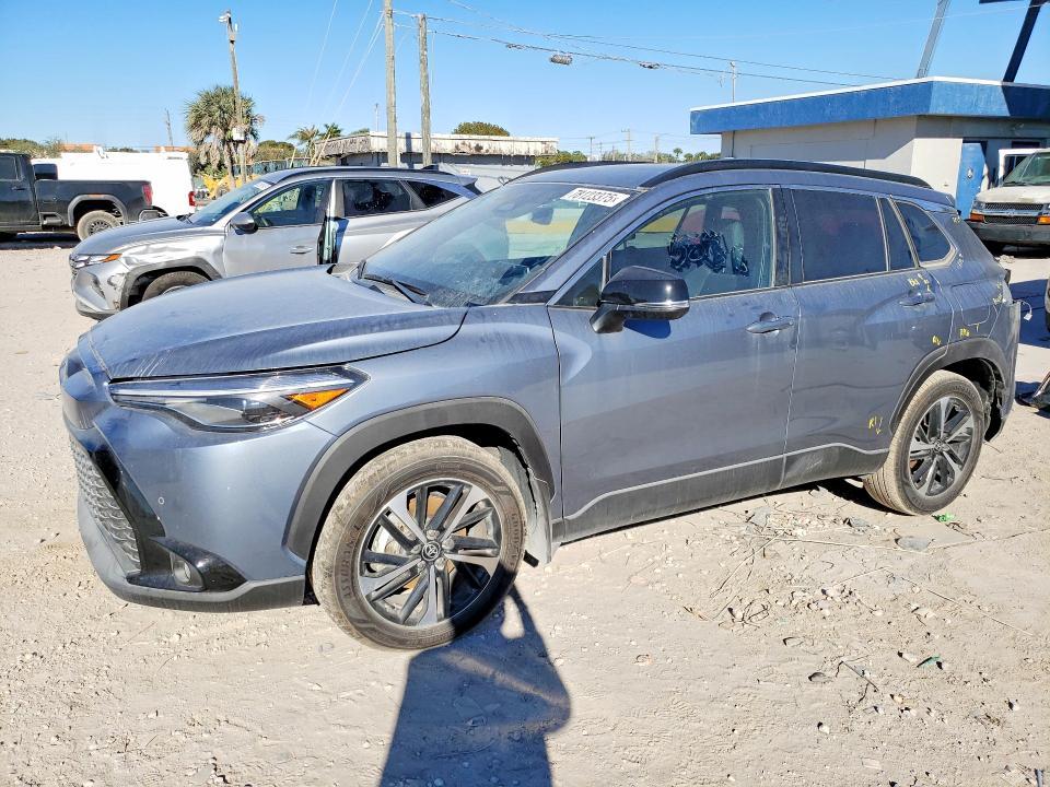 2025 Toyota Corolla Cross Hybrid xse