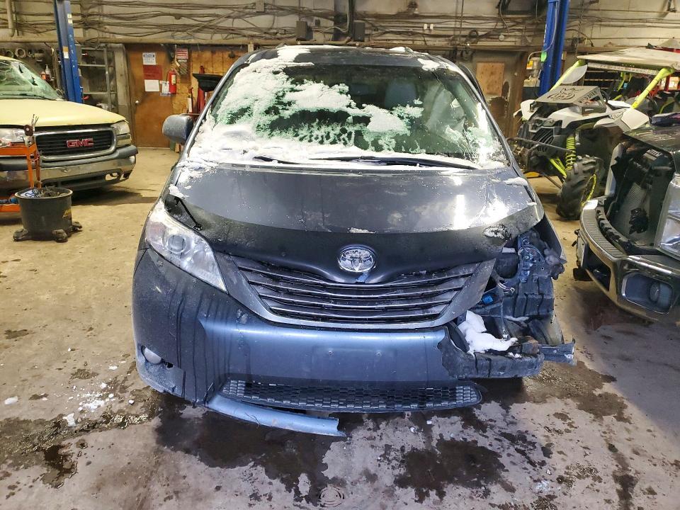 2013 Toyota Sienna xle