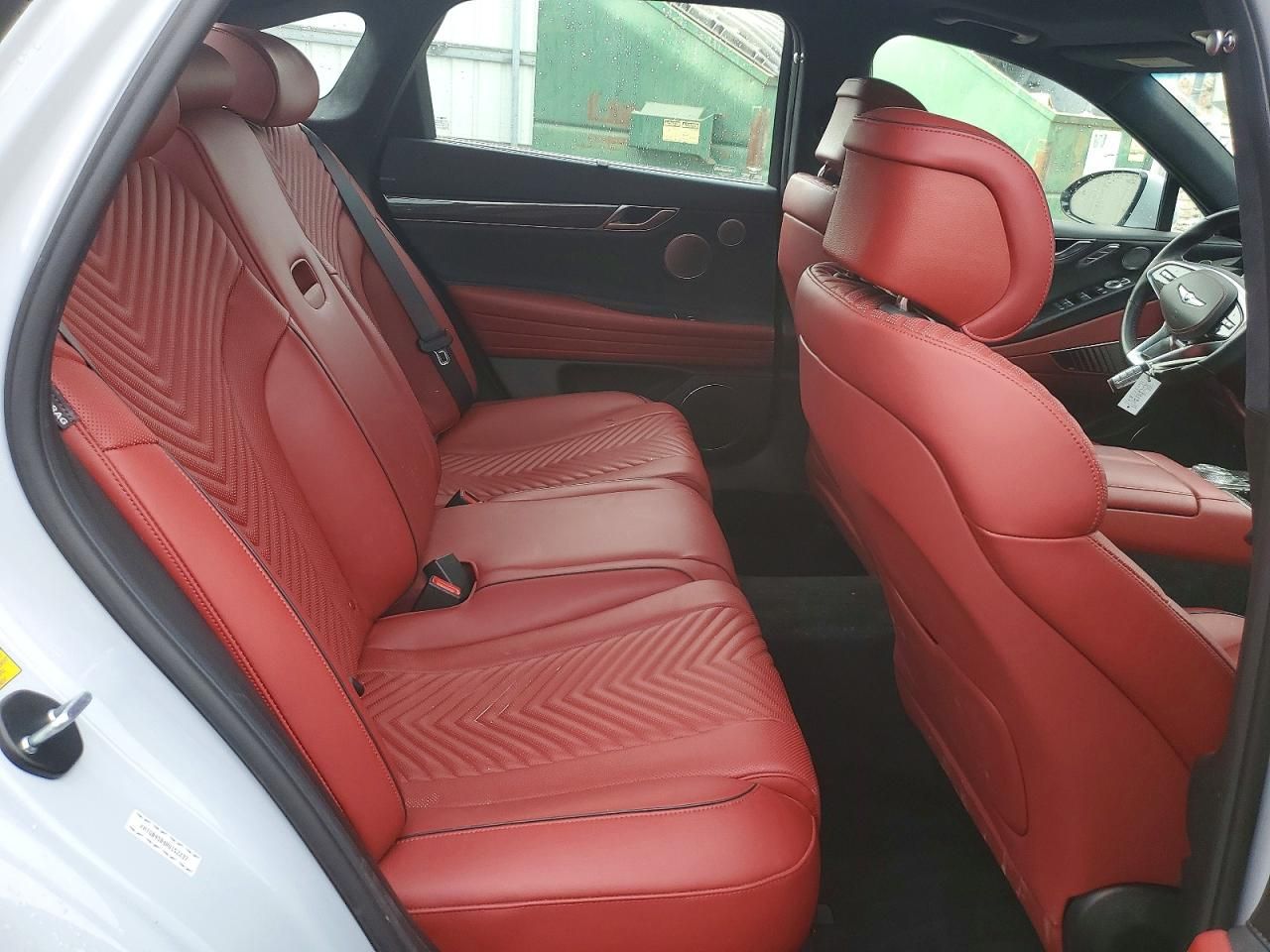 2023 Genesis G80 Base