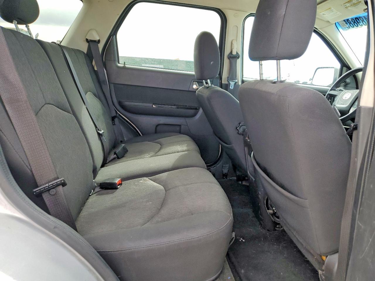 2009 Mazda Tribute i