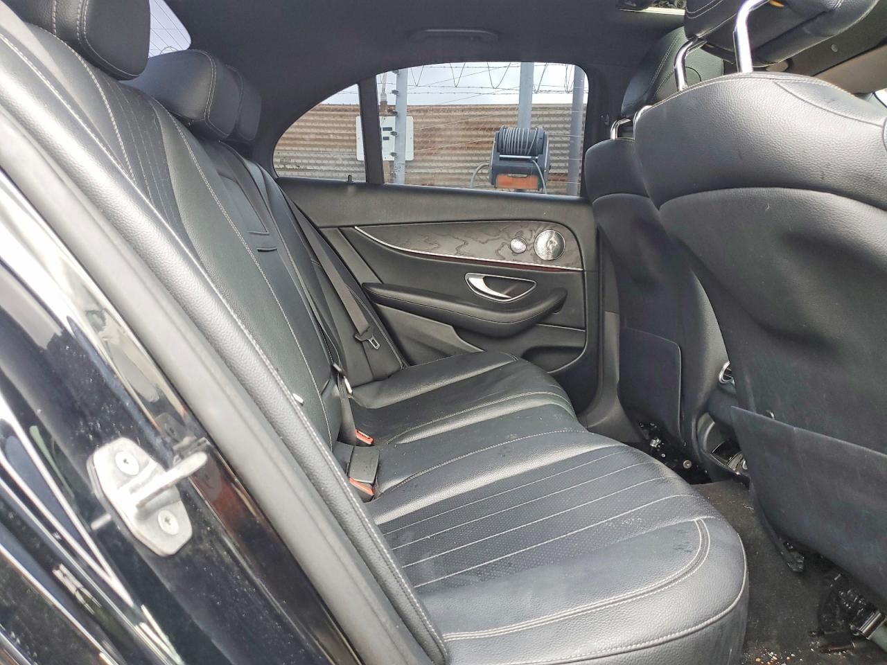 2017 Mercedes-Benz E 300