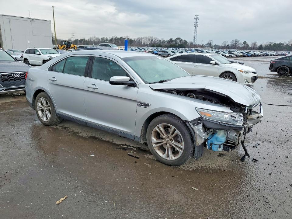 2014 Ford Taurus sel