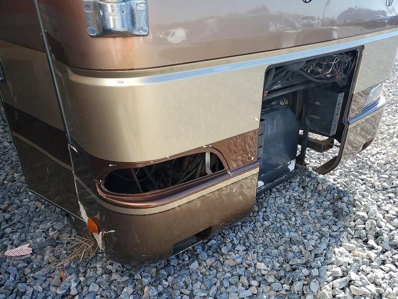 2001 Roadmaster Rail Executive Signature