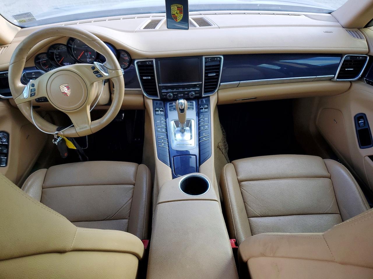 2014 Porsche Panamera 2