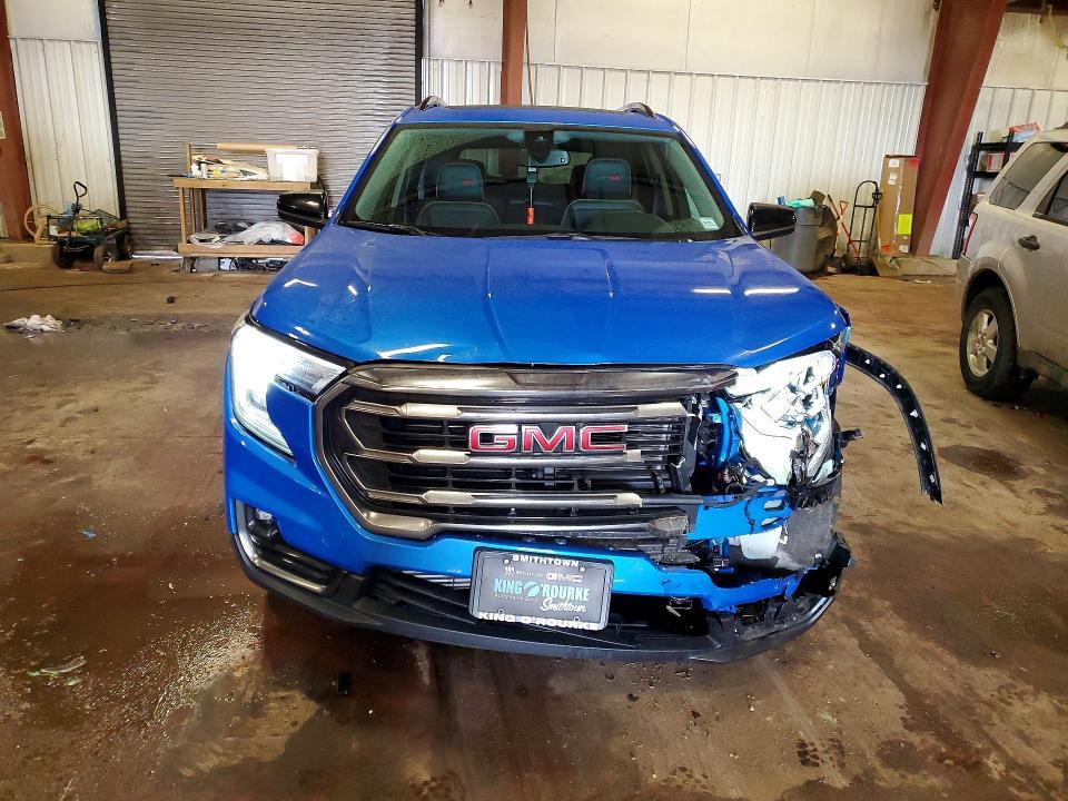 2024 GMC Terrain AT4