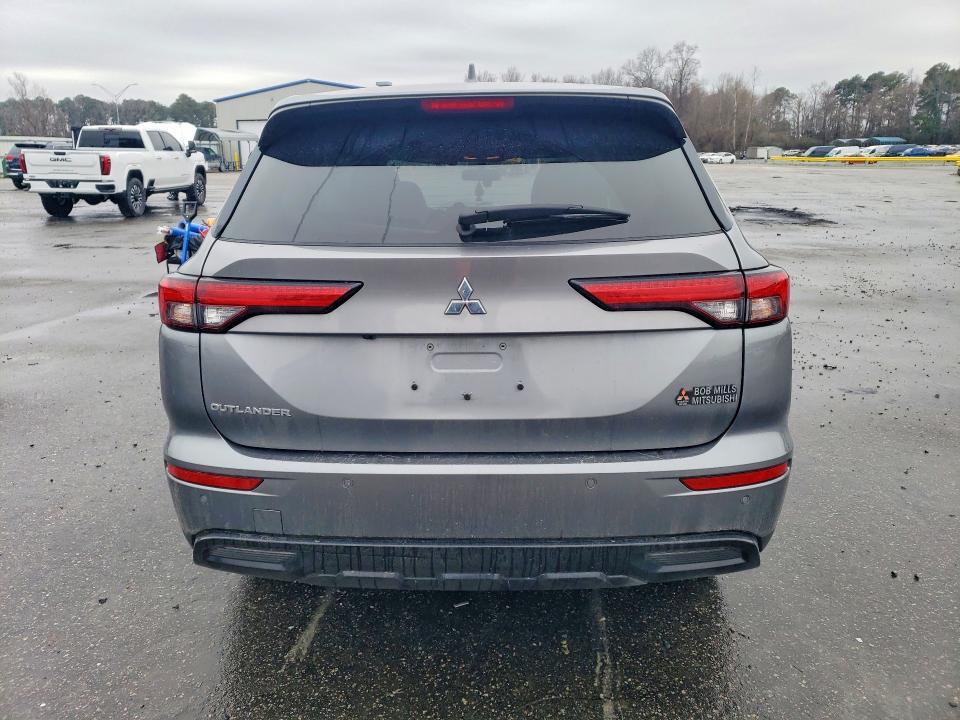 2022 Mitsubishi Outlander se