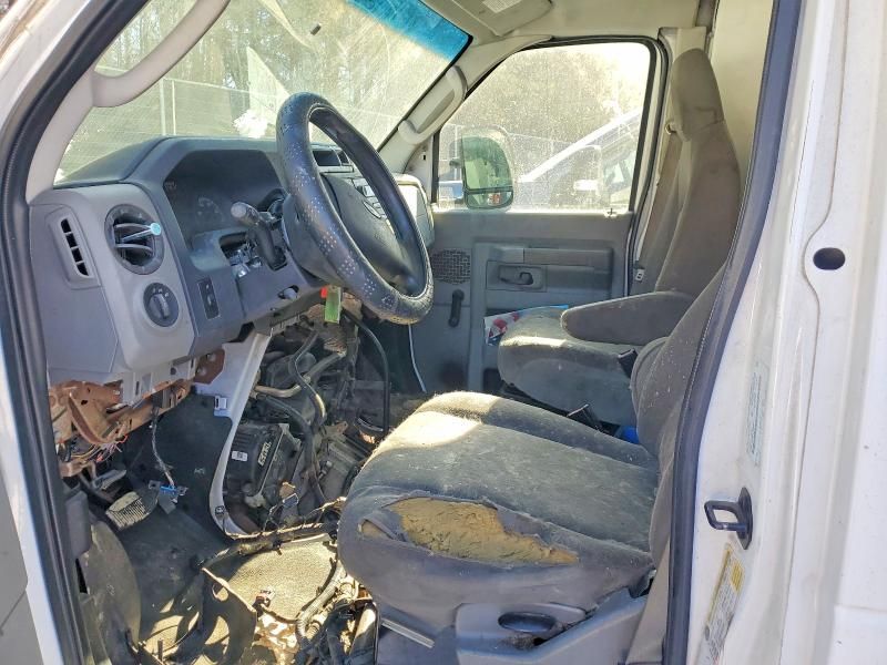 2010 Ford E350 Delivery Truck