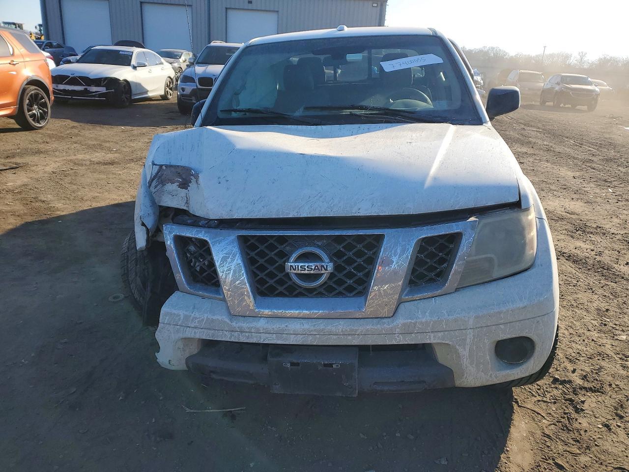 2015 Nissan Frontier s