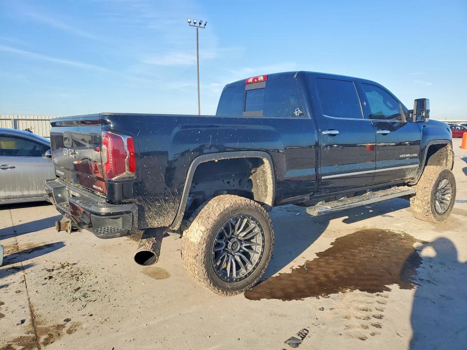 2018 GMC Sierra K2500 Denali