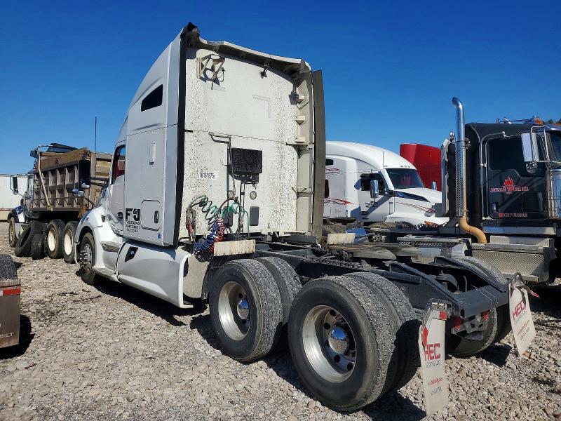 2018 Kenworth T680 Semi Truck
