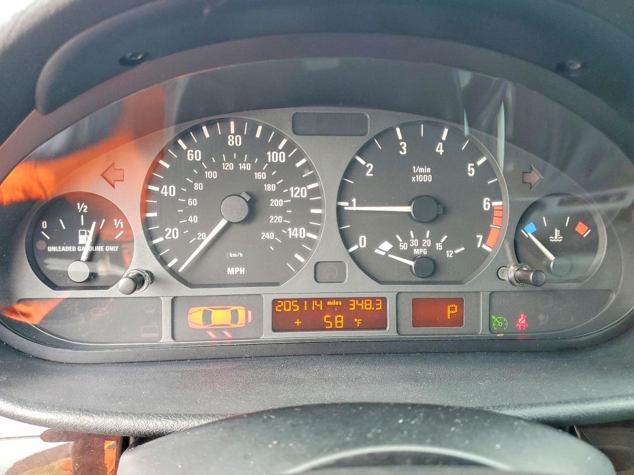 2001 BMW 325 i