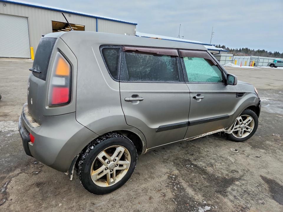 2011 KIA Soul +