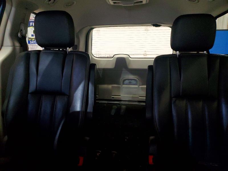 2012 Chrysler Town & Country Touring l