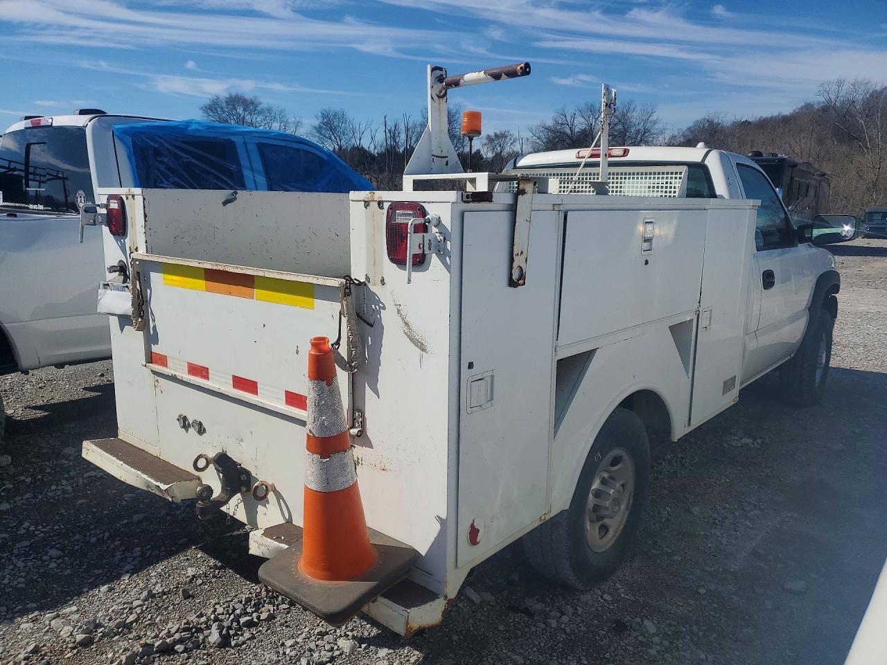 2001 Chevrolet S-10 Pickup Utility / Service Truck
