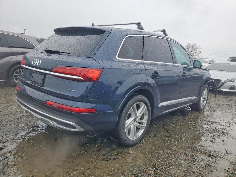 2023 Audi Q7 Premium Plus