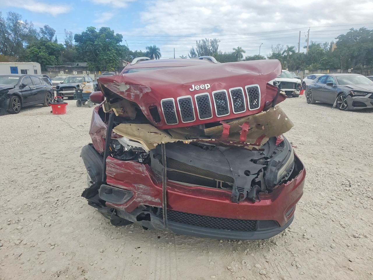 2019 Jeep Cherokee Latitude