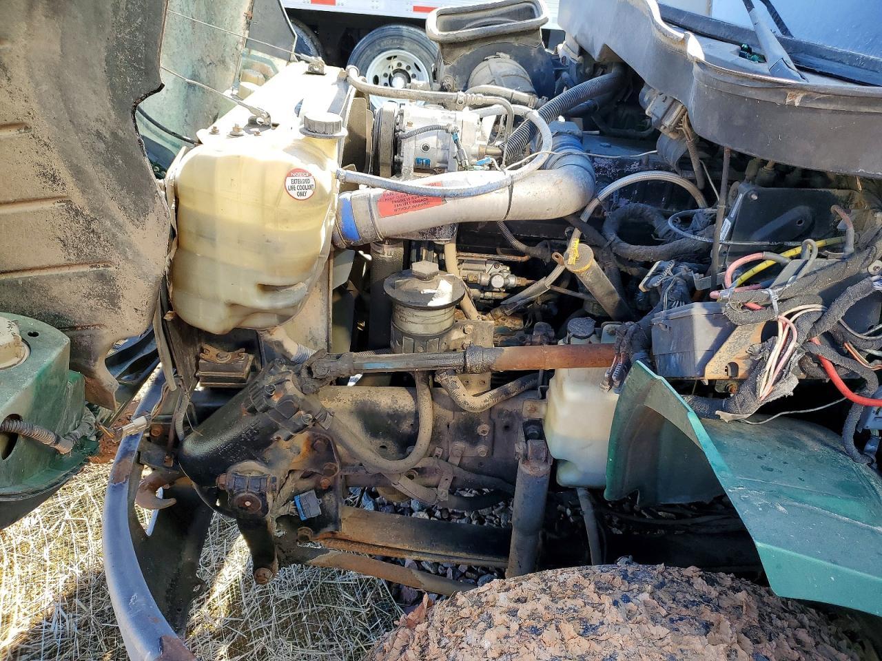 2004 International 4300 BOX Truck
