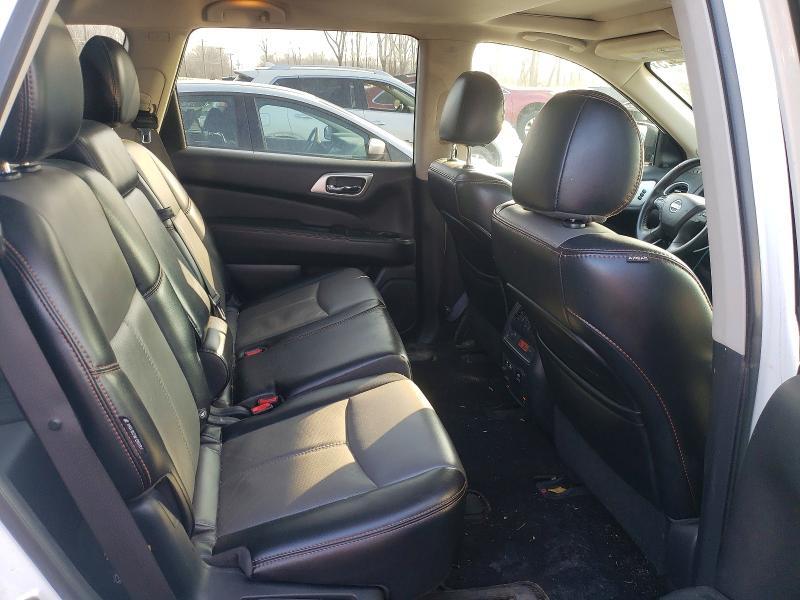 2020 Nissan Pathfinder sl