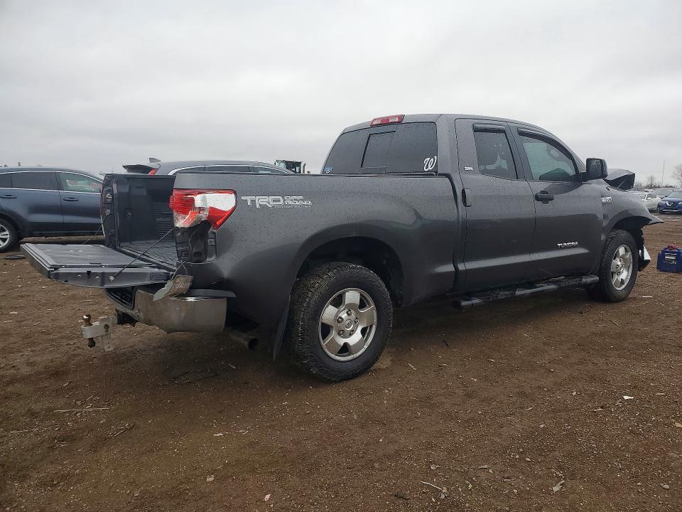 2011 Toyota Tundra Double cab SR5