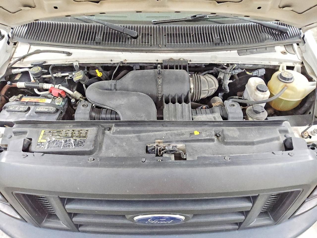 2013 Ford Econoline E250 van