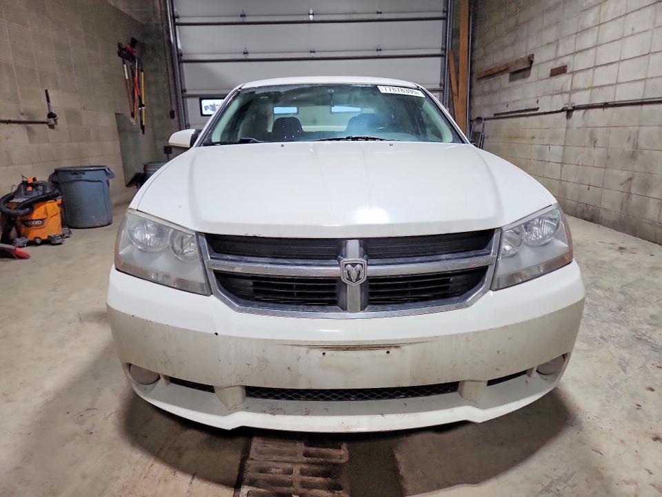 2010 Dodge Avenger r