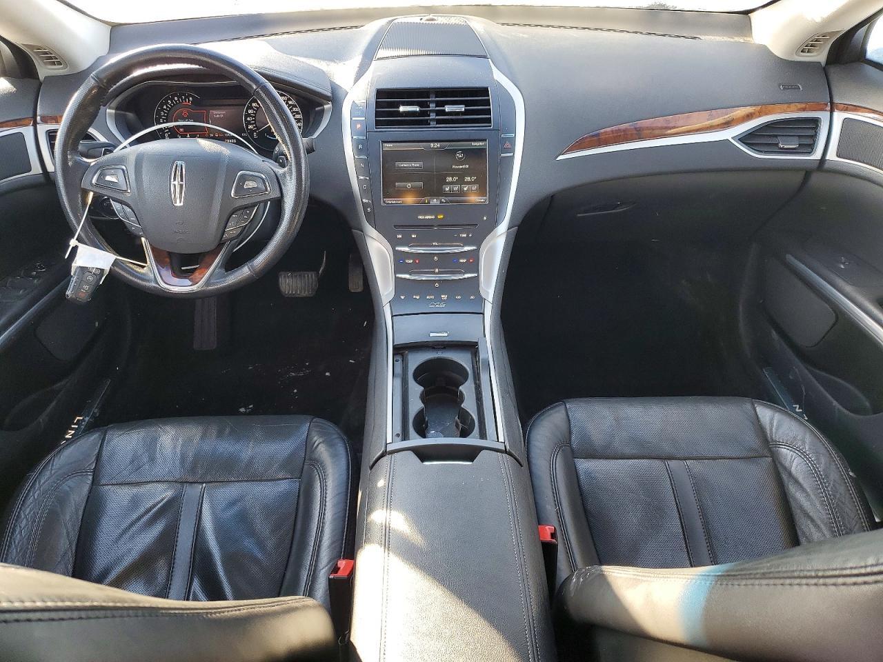 2013 Lincoln Townhouse MKZ