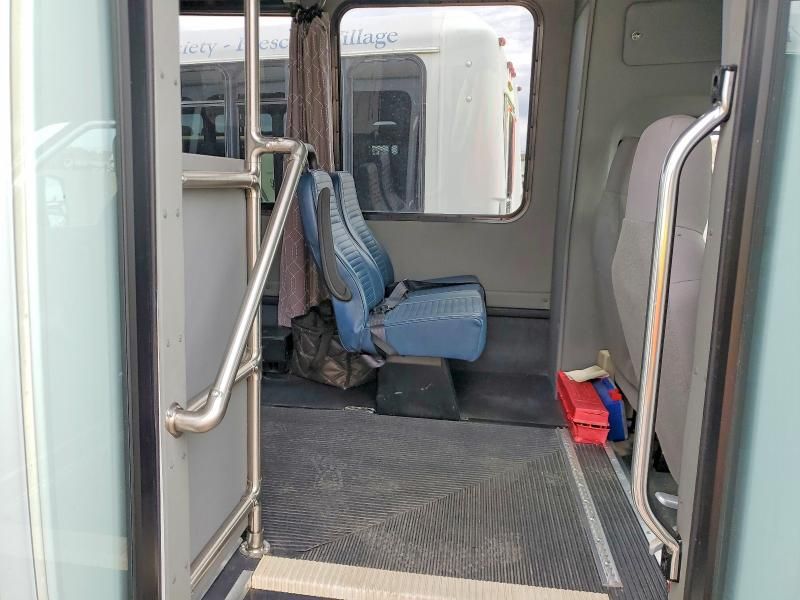 2014 Ford E350 Shuttle Bus