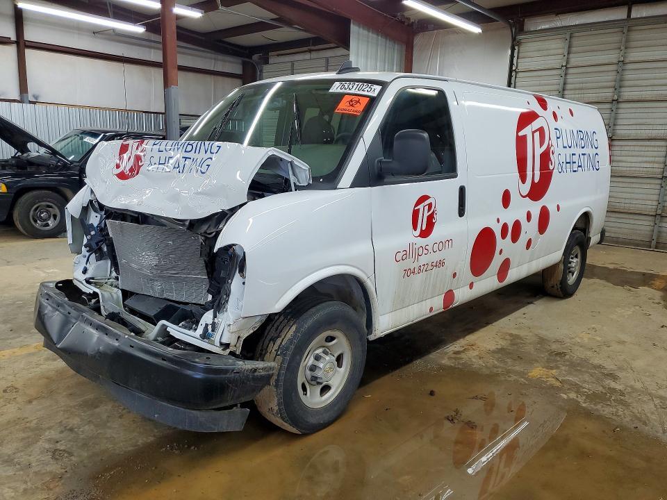 2025 Chev Express G2500