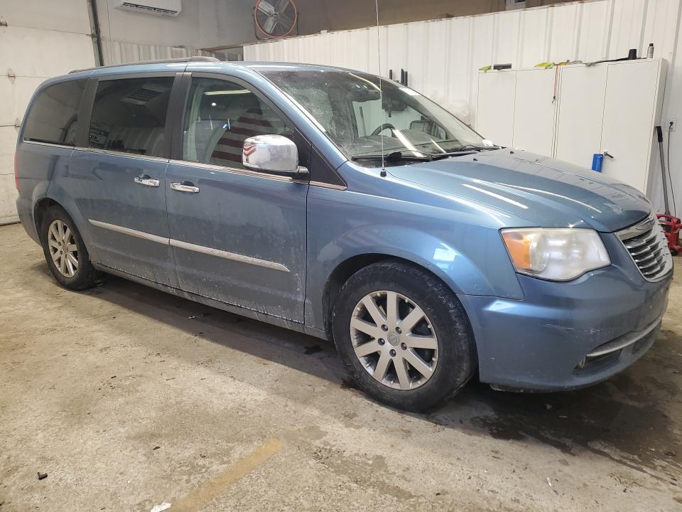 2012 Chrysler Town & Country Touring l