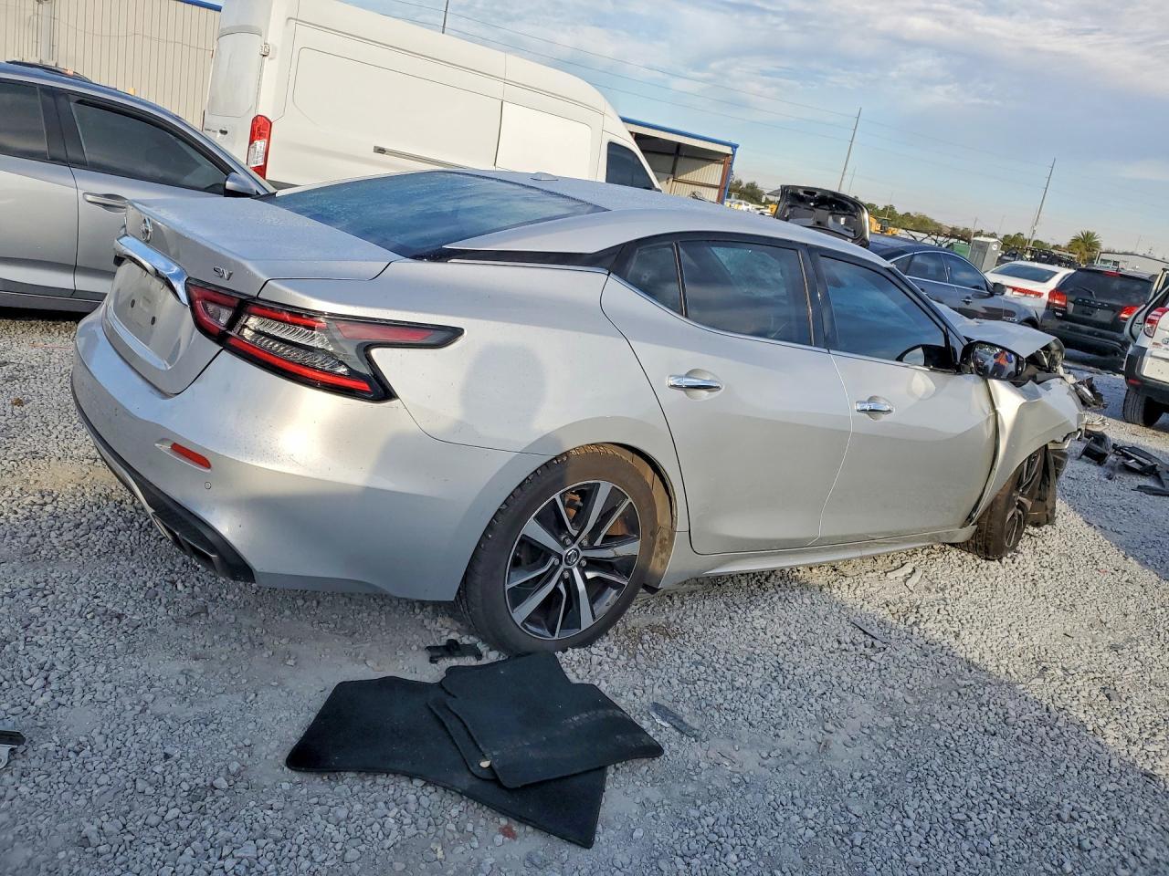 2022 Nissan Maxima sv