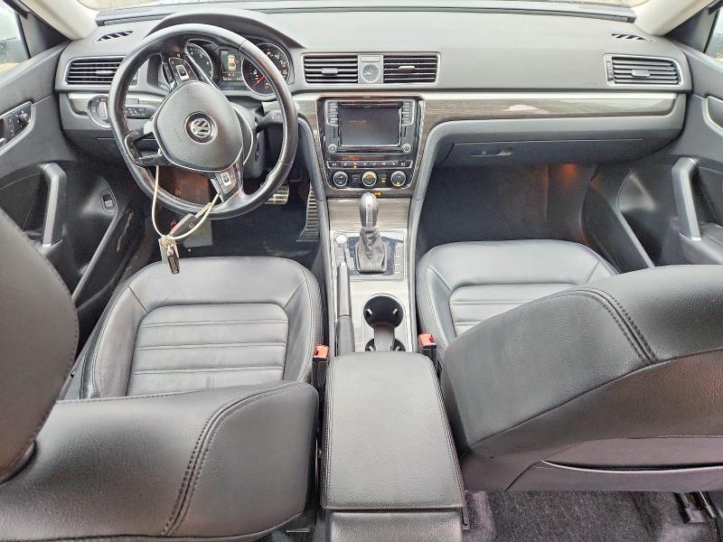 2016 Volkswagen Passat sel