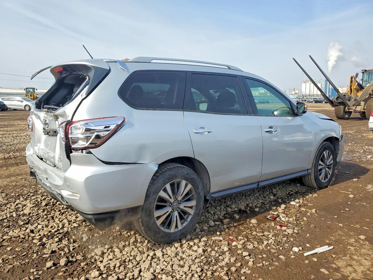 2018 Nissan Pathfinder s
