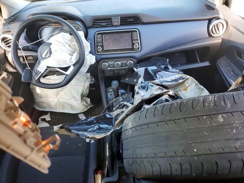 2024 Nissan Versa sv