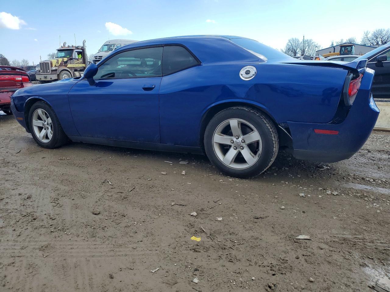 2012 Dodge Challenger sxt