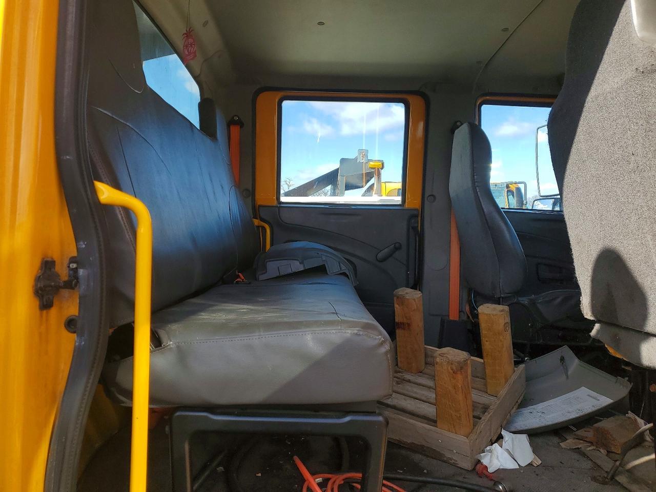 2014 International 7500 Dump Truck