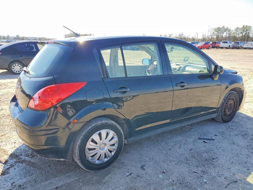 2008 Nissan Versa s