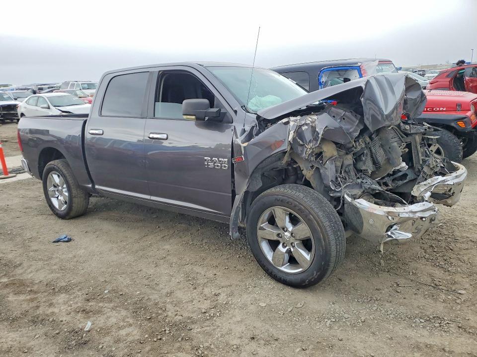 2015 Dodge RAM 1500 SLT