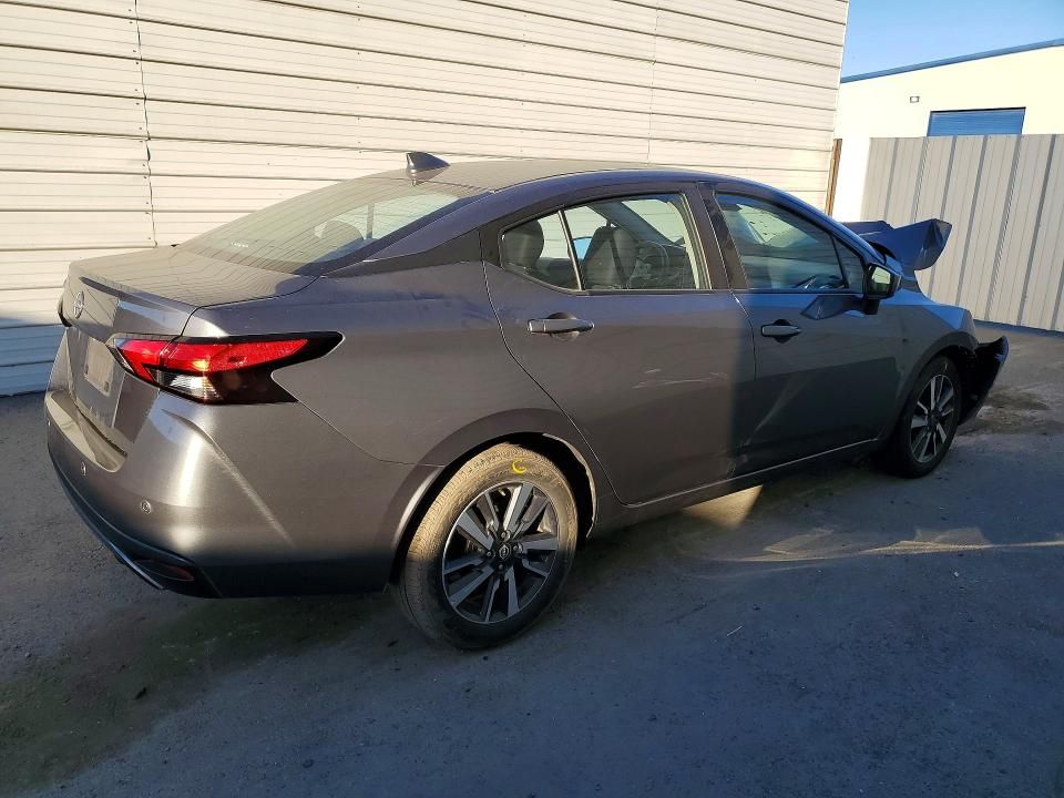 2025 Nissan Versa sv