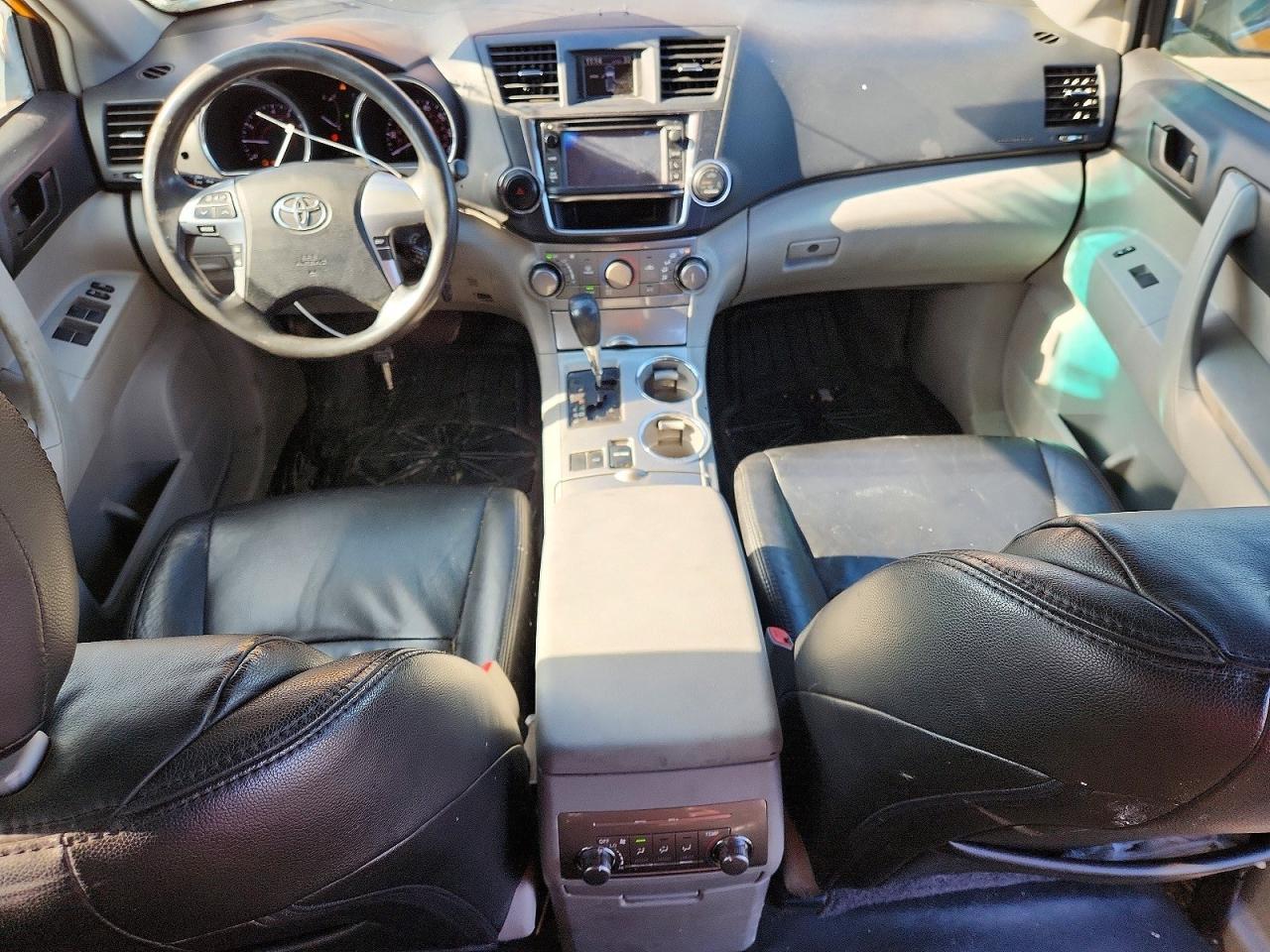 2013 Toyota Highlander Base