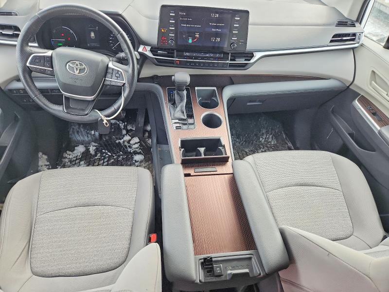 2021 Toyota Sienna le