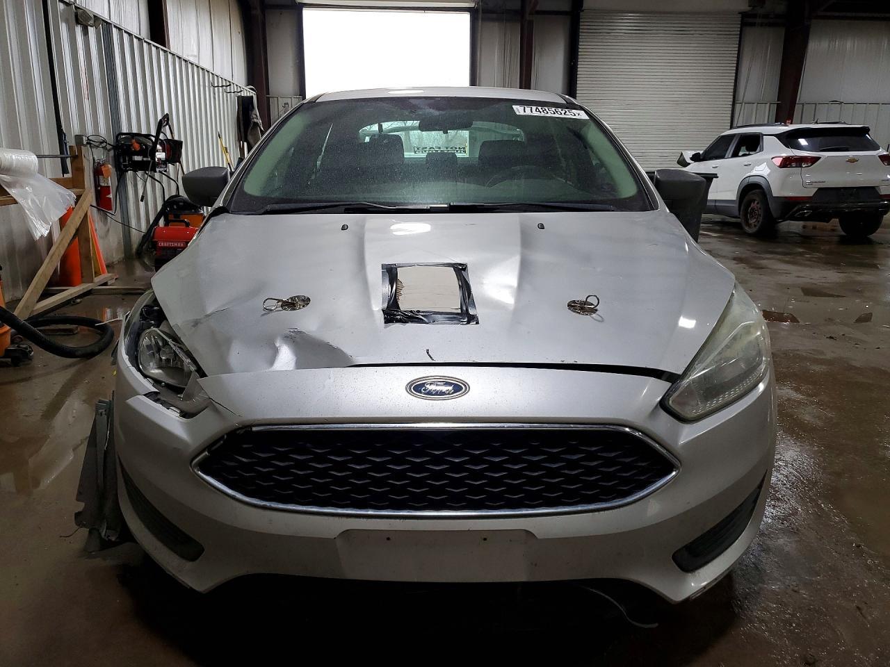 2016 Ford Focus s