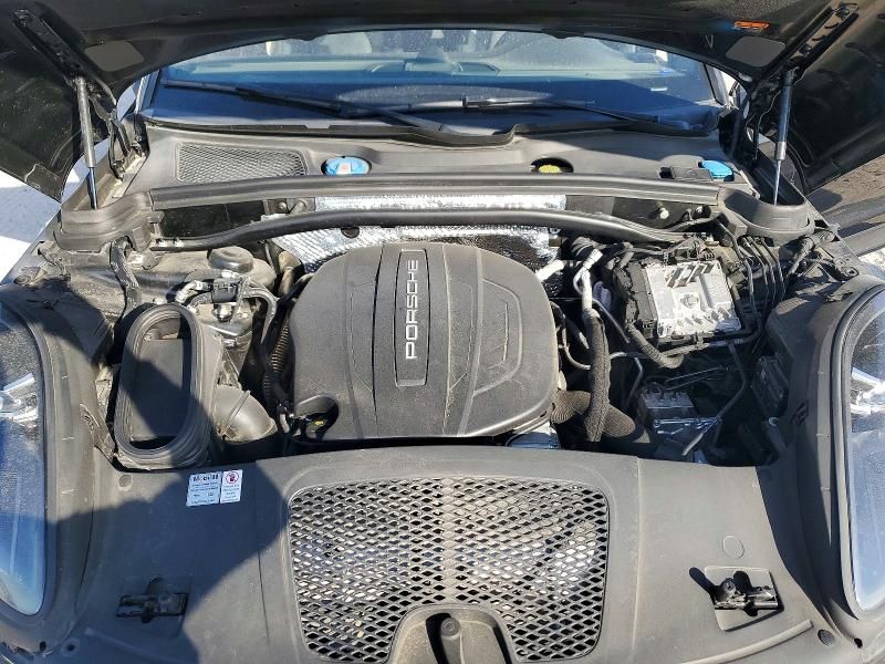 2021 Porsche Macan Base