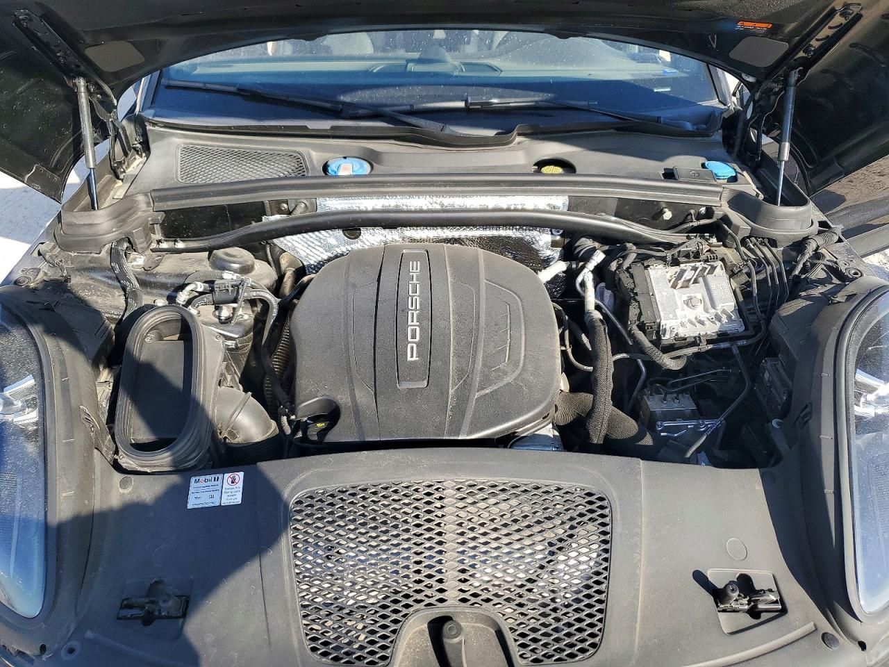 2021 Porsche Macan Base