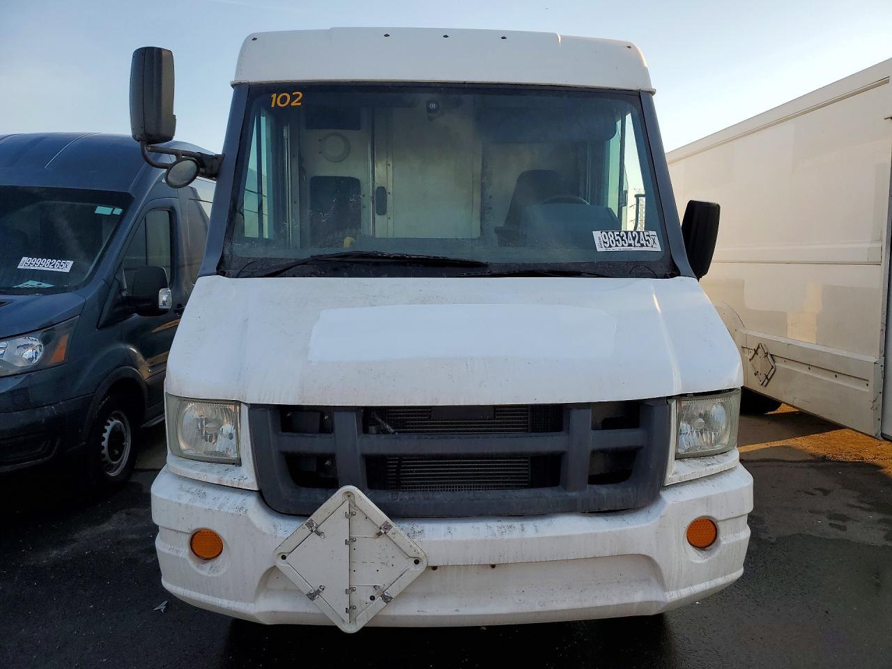 2012 Isuzu NPR-HD Delivery Truck